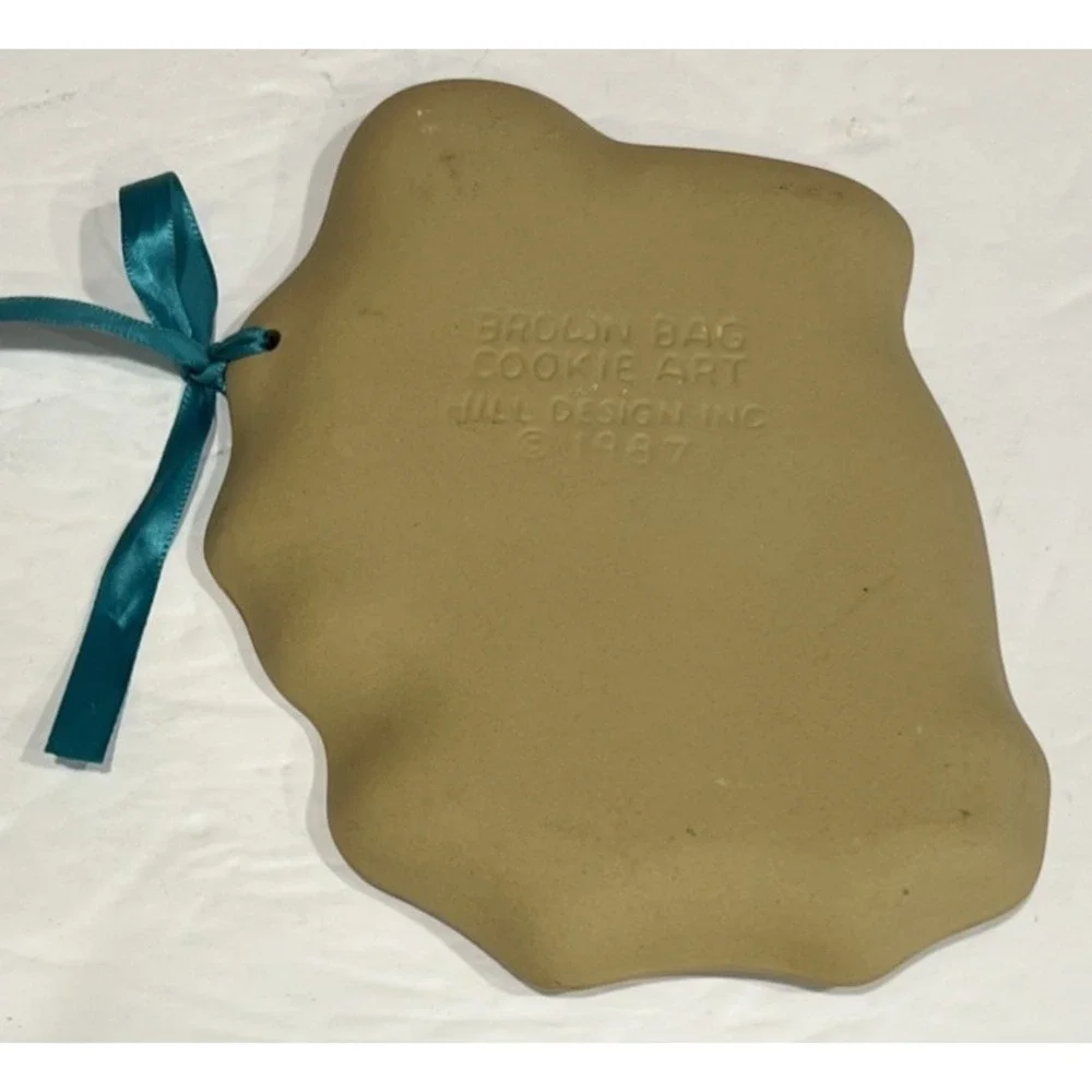 Vintage 1987 Brown Bag Cookie Art Hill Design‎ Mold Angel holding Heart